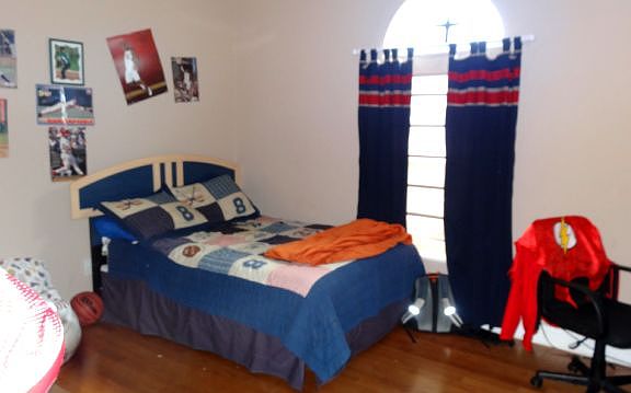 5th image of 2080 Strawberry Dr