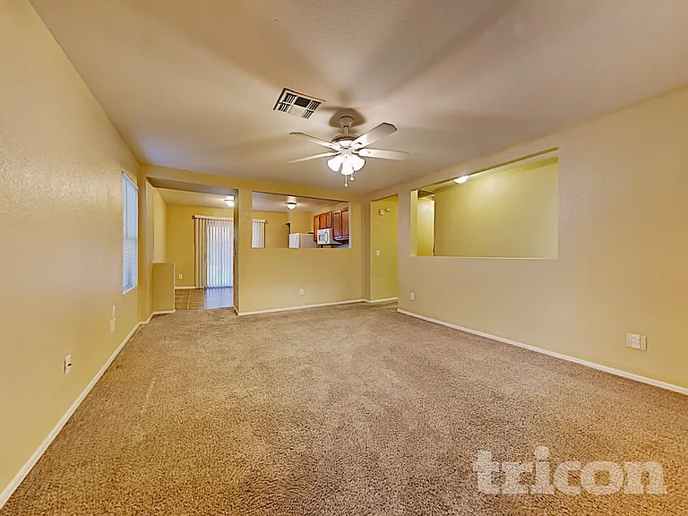 11514 W Wethersfield Rd — Photo 2
