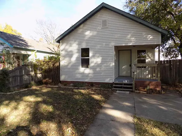 216 N Fern Ave, Wichita, KS 67203