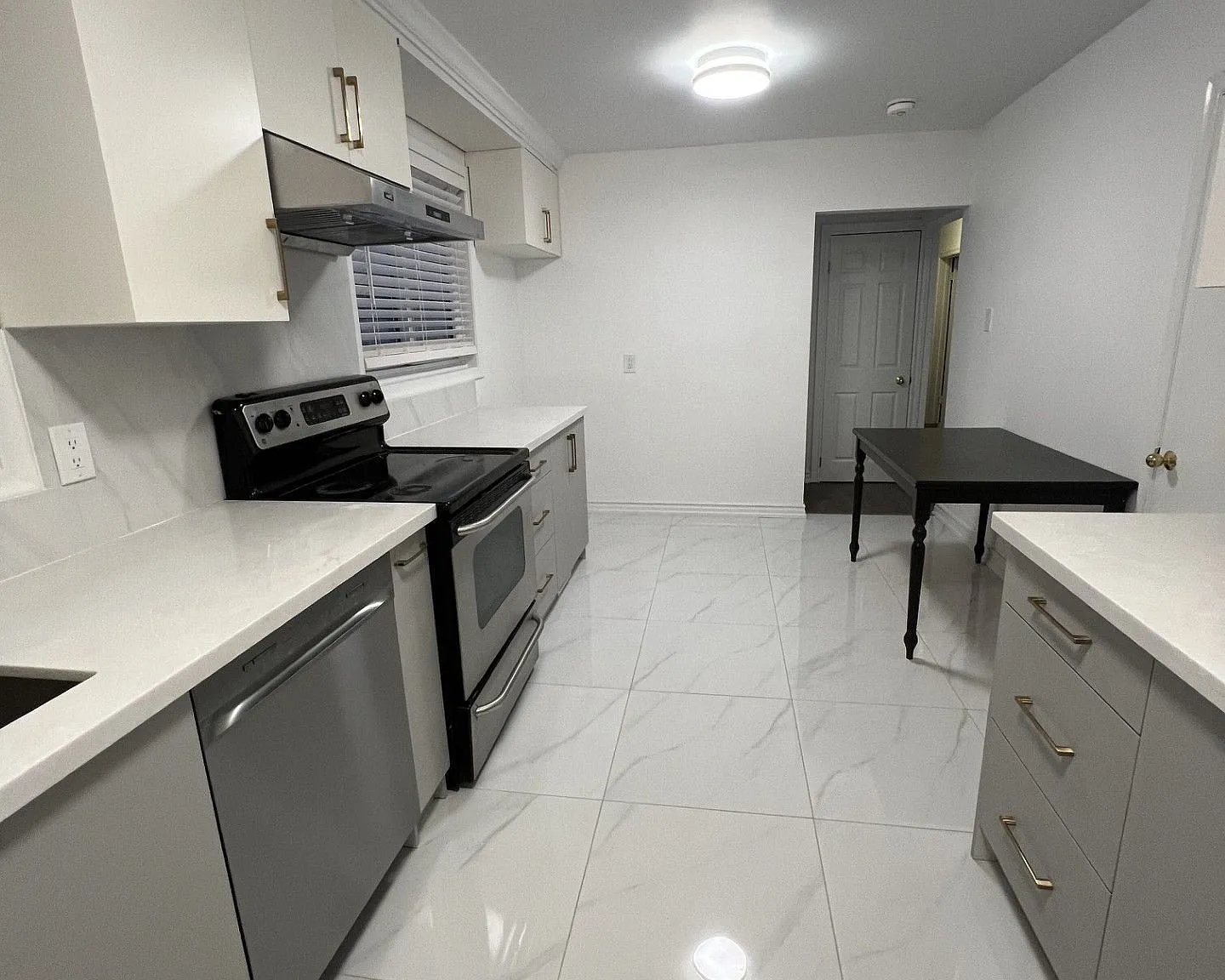 4 bed, $3,480 — Photo 2