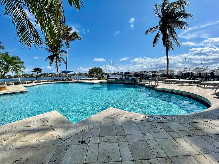 120 Yacht Club Way #305 — Photo 34
