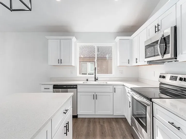 1020 E Decatur Ave — Photo 12