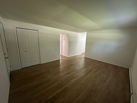 3rd image of 5533 Aspen Ave #2