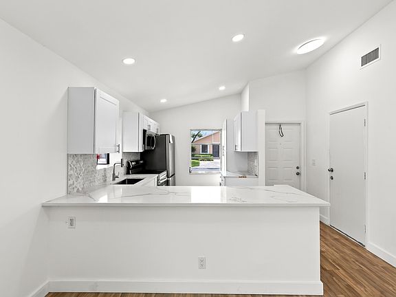 2nd image of 8089 Springtree Road
