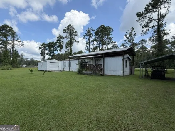 214 Forest Ave, Fargo, GA 31631