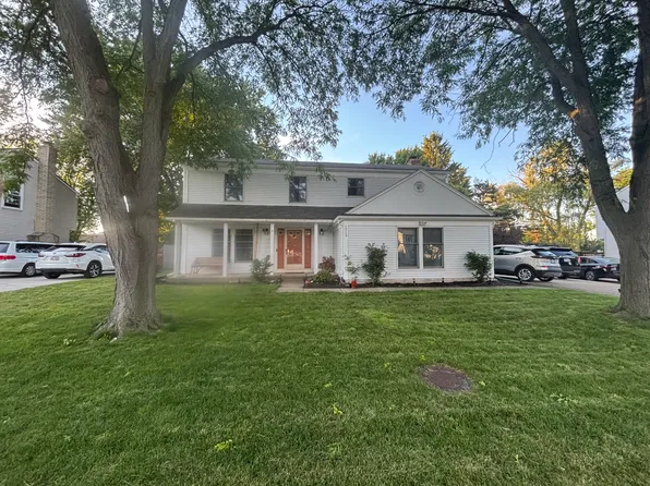 1713 Fleetwood Dr, Troy, MI 48098