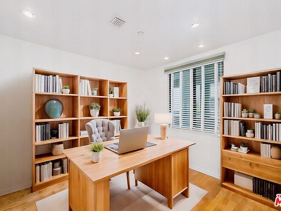 5th image of 122 Ocean Park Blvd Unit 411