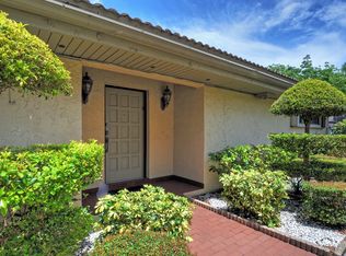 211 Dunwoody Ln, Hollywood, FL 33021