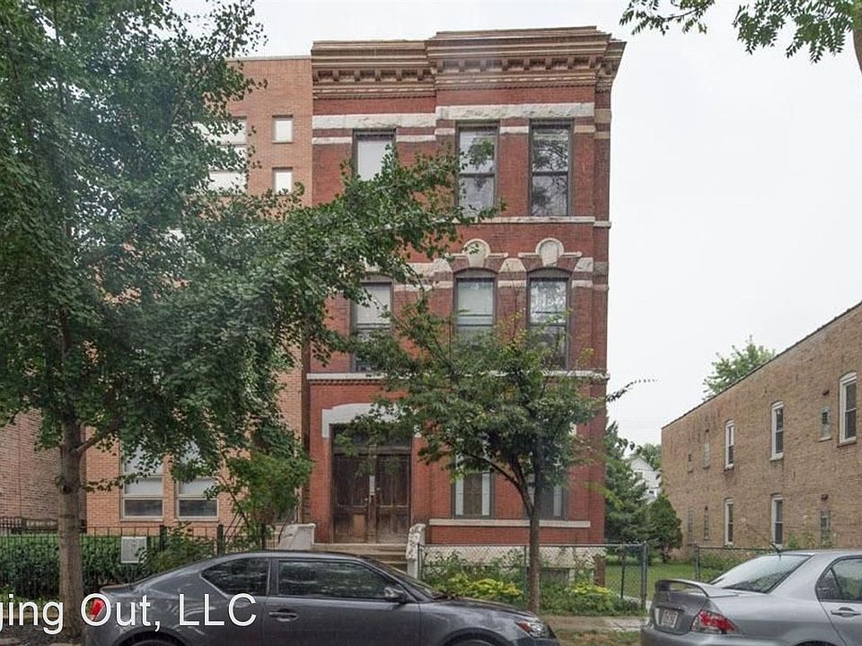 1st image of 1049 N Wolcott Ave APT 2R
