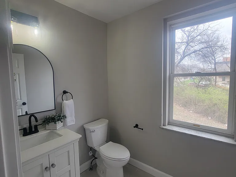 436 Hawthorne Ave — Photo 35