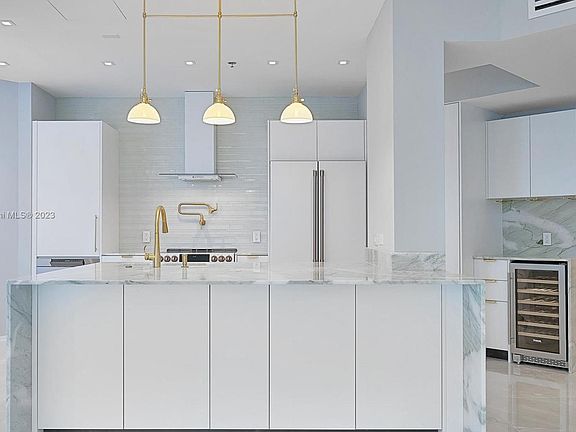 2nd image of 4201 Collins Ave APT 401