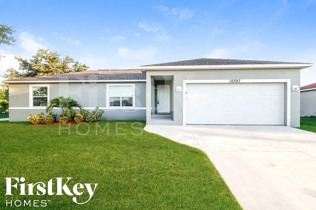 3 bed, 2.0 bath, 1612 sqft, $2,130 — Photo 1