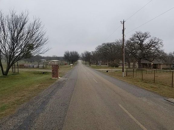 5th image of 611 Harmony Rd