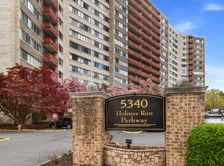 5340 Holmes Run Pkwy UNIT 1201, Alexandria, VA 22304