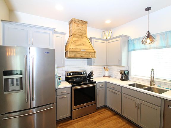3rd image of 2177 NW Kip Ln