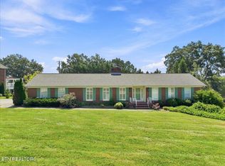 5304 Angeles Dr, Knoxville, TN 37918