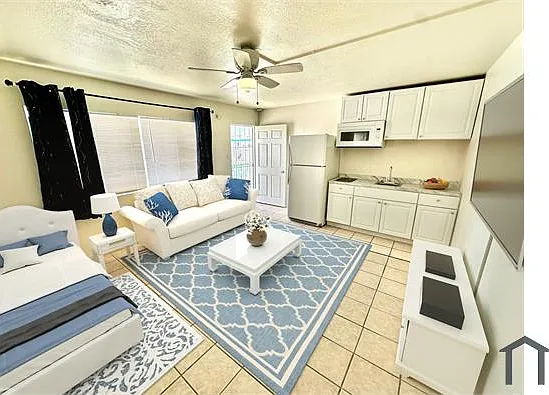11330 Palm Dr #2
