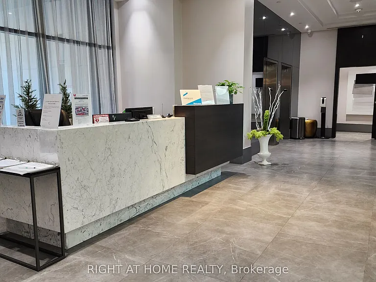 20 Fred Varley Dr #210 — Photo 5