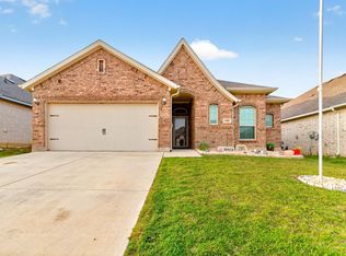 1445 Eagle Nest Dr, Azle, TX 76020