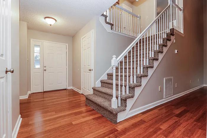 103 Issac Ct — Photo 5