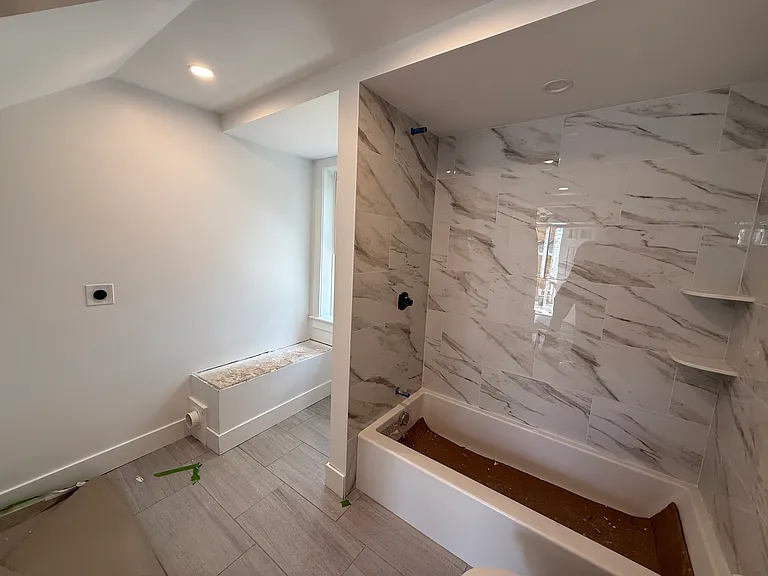 7R Washington St #2 — Photo 8