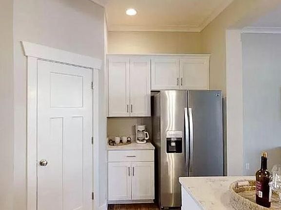 4th image of 519 22nd St