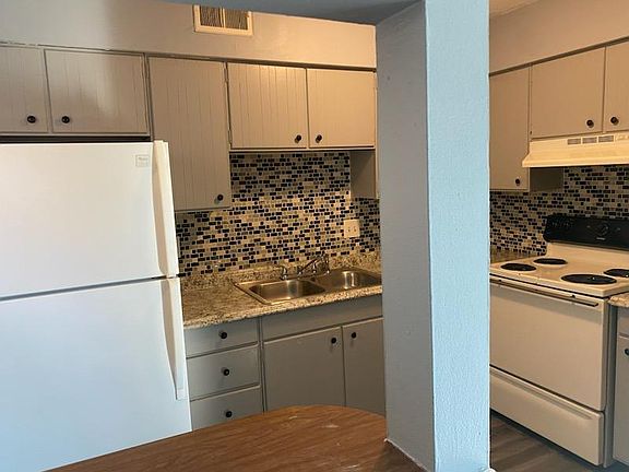 2nd image of 4212 Clark Ave APT 204
