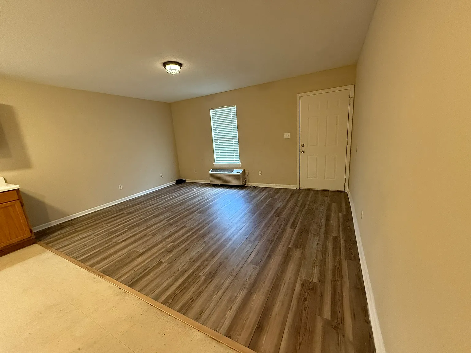 Lauderdale Apartments - 2 — Photo 1