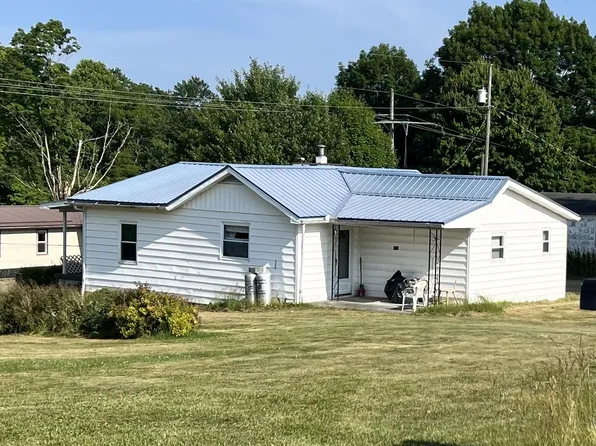 218 Orchard St, Nettie, WV 26681