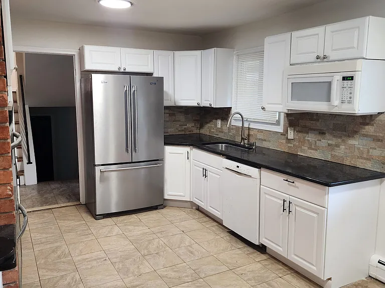 301 Douglas Dr — Photo 3