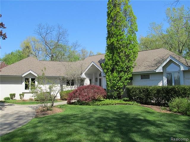 1st image of 38238 Connaught Dr