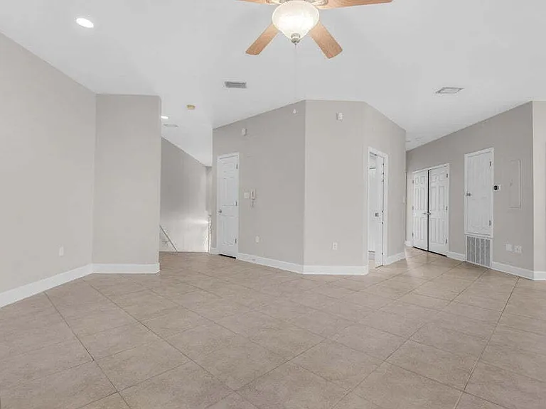 119 Beal Pkwy SE #203 — Photo 8