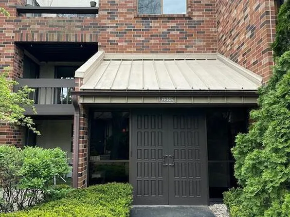 2200 West Good Hope ROAD #118, Glendale, WI 53209
