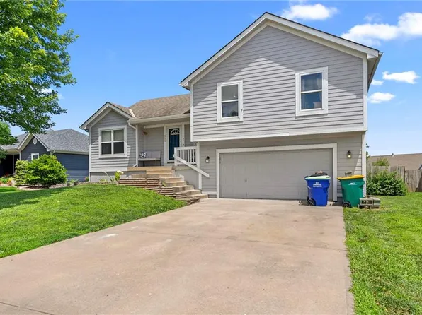 920 Pumpkin Ridge St, Gardner, KS 66030