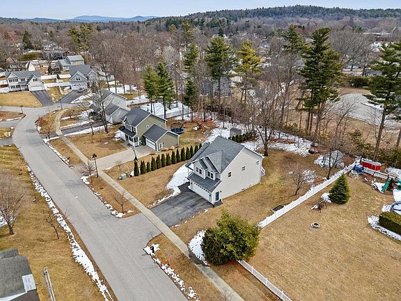 2nd image of 34 Emma's Way