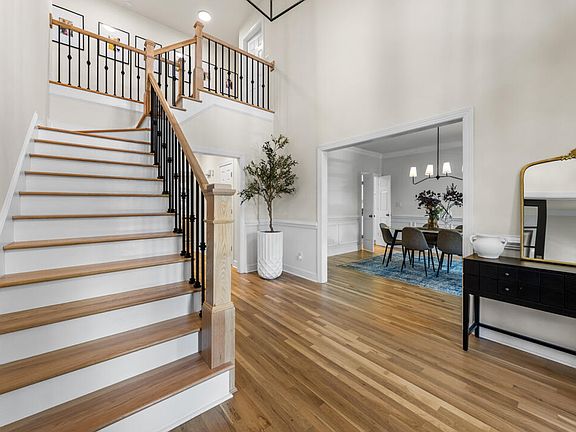 3rd image of 42 Cheswick Pl