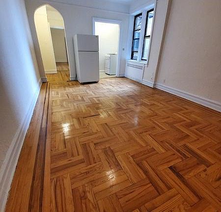 3rd image of 8760 113th St