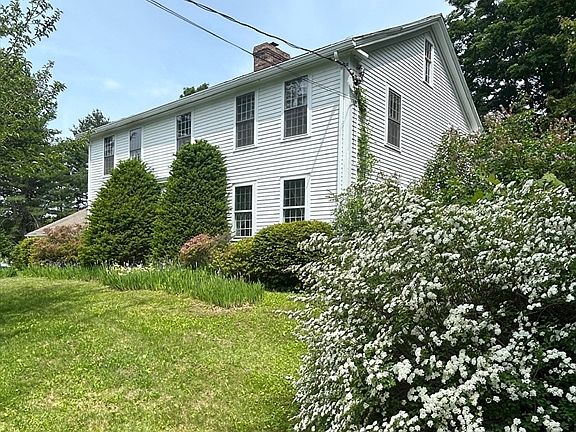 3rd image of 296 Main St