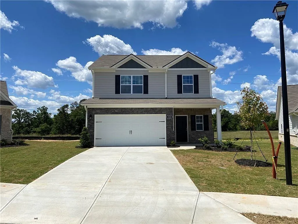 4 bed, 2.5 bath, 1980 sqft, $1,900 — Photo 1