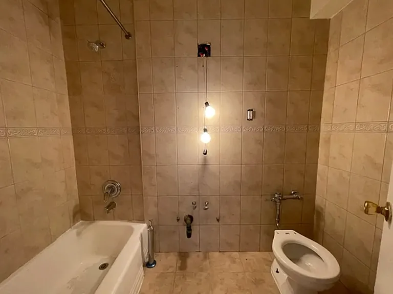 89th Ave — Photo 8