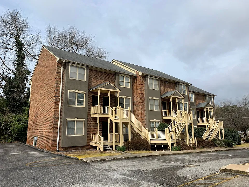 935 Baxter St #23