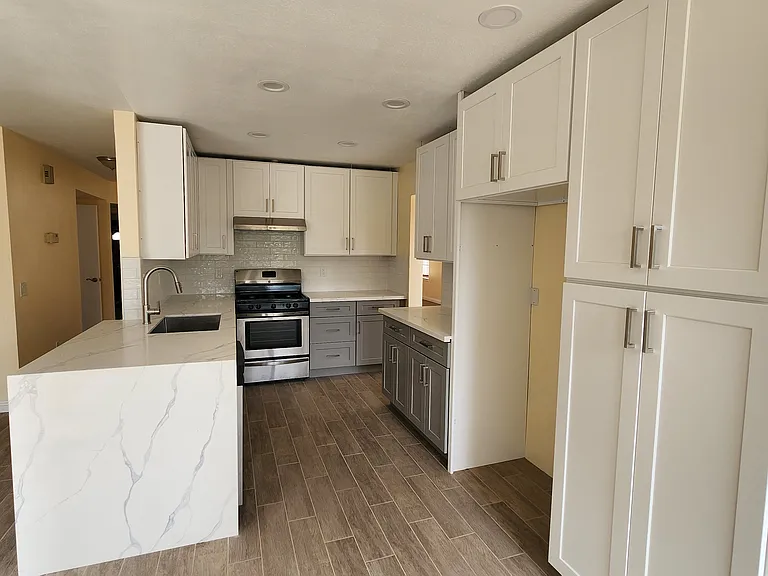 25455 Knollwood Dr — Photo 15
