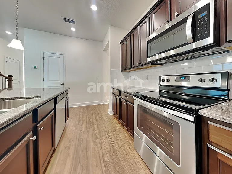 343 Pine Terrace Dr — Photo 4