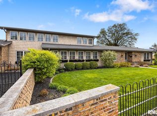 606 W Greenway Pl, Peoria, IL