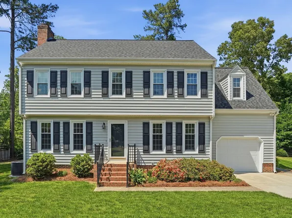 109 Whitby Ct, Cary, NC 27511