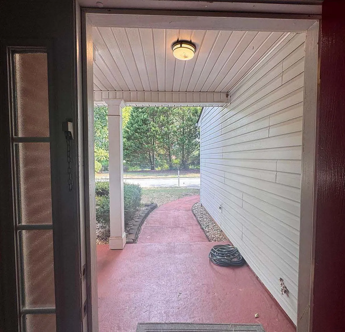 3 bed, 2.5 bath, 1628 sqft, $2,000 — Photo 2