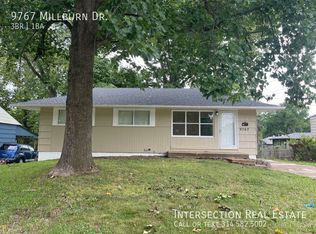 9767 Millburn Dr, Saint Louis, MO 63136
