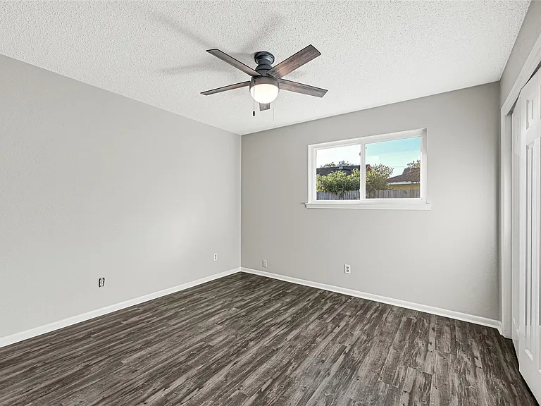 1803 Flamingo Dr — Photo 14