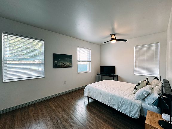 3rd image of 205 7th St NW #107
