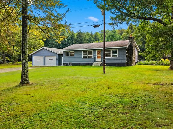 3rd image of 1373 N Hemlock Road
